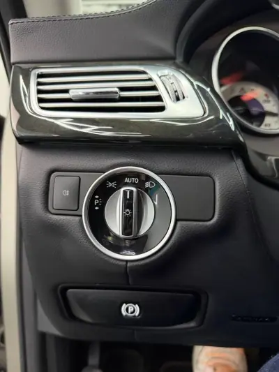 Mercedes-Benz CLS 350 2015 - 23750 EUR, 192000 km - AUTO.MOTO.pt - 192000km - foto 21 de 22