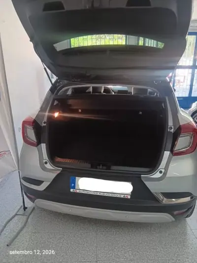 Renault Captur 2023 - 22500 EUR, 80445 km - foto 6 de 21