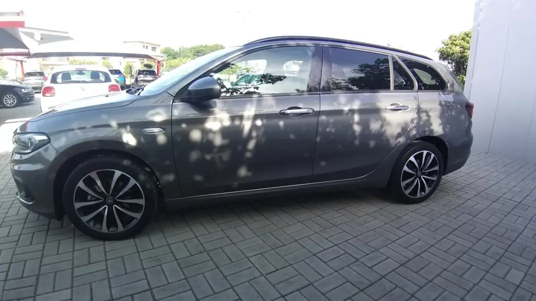 Fiat Tipo Station Wagon 2020 - 14350 EUR, 60939 km - AUTO.MOTO.pt - 60939km - foto 3 de 34