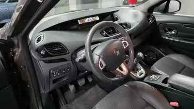 Renault Grand Scénic 2012 - 9990 EUR, 188000 km - AUTO.MOTO.pt - 188000km - foto 5 de 26