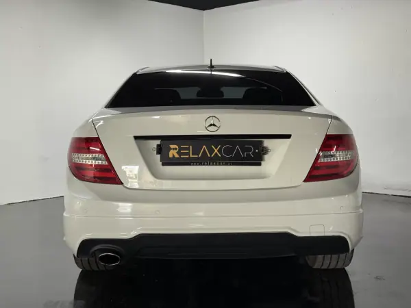 Mercedes-Benz C 250 2011 - 16990 EUR, 193000 km - AUTO.MOTO.pt - 193000km - foto 12 de 22
