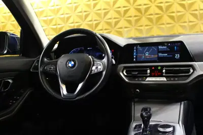 BMW 330 2019 - 23900 EUR, 140000 km - AUTO.MOTO.pt - 140000km - foto 14 de 29