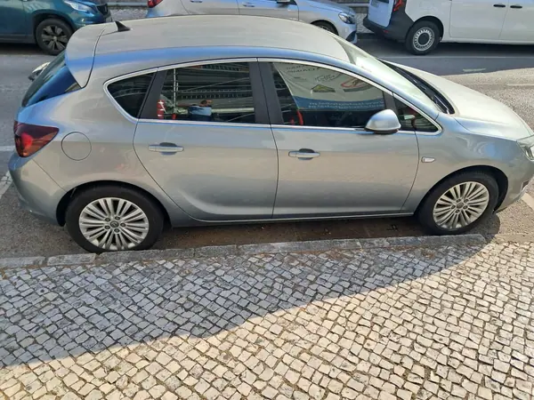 Opel Astra 2015 - 6000 EUR, 220000 km - 220000km - foto 3 de 6