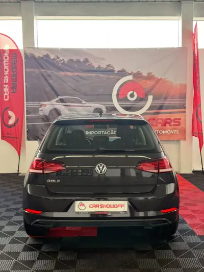 Volkswagen Golf 2018 - 14900 EUR, 138000 km - AUTO.MOTO.pt - 138000km - foto 4 de 9