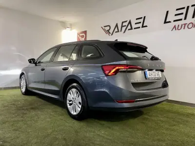 Skoda Octavia Break 2021 - 15750 EUR, 134000 km - 134000km - foto 9 de 35