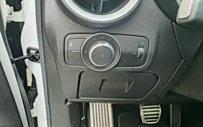 Alfa Romeo Stelvio 2020 - 29980 EUR, 47900 km - AUTO.MOTO.pt - 47900km - foto 15 de 28