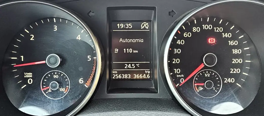 Volkswagen Golf 2010 - 8500 EUR, 250000 km - 250000km - foto 12 de 18