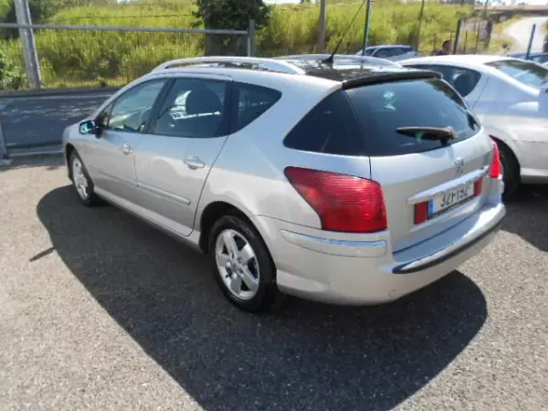 Peugeot 407 2008 - 4750 EUR, 340469 km - AUTO.MOTO.pt - 340469km - foto 5 de 13