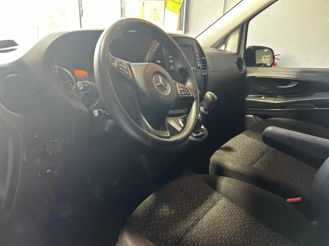 Mercedes-Benz Vito 2021 - 14500 EUR, 160000 km - 160000km - foto 8 de 24