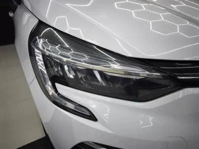 Renault Clio 2020 - 13450 EUR, 185157 km - AUTO.MOTO.pt - 185157km - foto 12 de 41