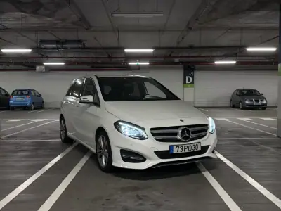 Mercedes-Benz B 180 2015 - 12000 EUR, 198400 km - AUTO.MOTO.pt - 198400km - foto 2 de 10