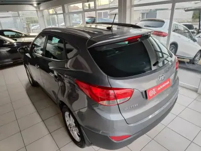 Hyundai ix35 2013 - 9990 EUR, 157000 km - AUTO.MOTO.pt - 157000km - foto 8 de 34