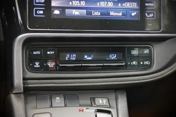 Toyota Auris 2016 - 16500 EUR, 120000 km - AUTO.MOTO.pt - 120000km - foto 27 de 30