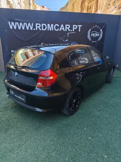 BMW 118 2008 - 7350 EUR, 221000 km - AUTO.MOTO.pt - 221000km - foto 5 de 11