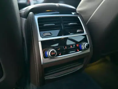 BMW 740 2017 - 35900 EUR, 125000 km - AUTO.MOTO.pt - 125000km - foto 45 de 54