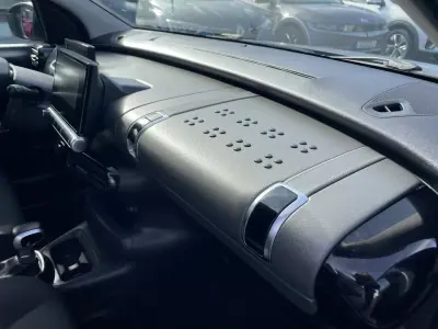 Citroën C4 Cactus 2019 - 12995 EUR, 70182 km - AUTO.MOTO.pt - 70182km - foto 27 de 37