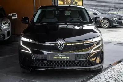 Renault Mégane E-Tech 2023 - 25680 EUR, 41627 km - AUTO.MOTO.pt - 41627km - foto 7 de 41