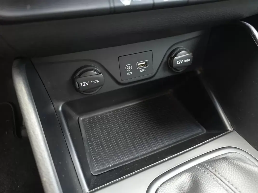 Hyundai Tucson 2019 - 18250 EUR, 137900 km - AUTO.MOTO.pt - 137900km - foto 20 de 31
