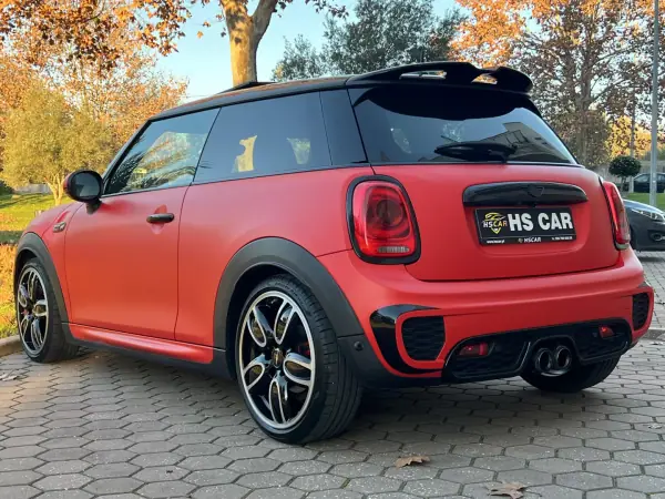 MINI John Cooper Works 2017 - 24965 EUR, 126000 km - AUTO.MOTO.pt - 126000km - foto 10 de 61