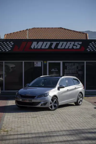 Peugeot 308 2017 - 11490 EUR, 176300 km - foto 3 de 35