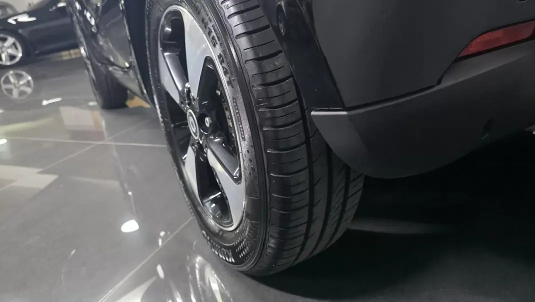 Smart Fortwo Cabrio 2021 - 14990 EUR, 68000 km - 68000km - foto 26 de 27