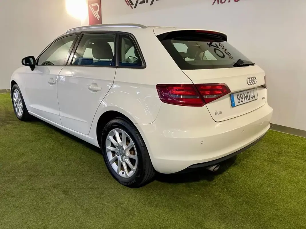 Audi A3 Sportback 2013 - 12500 EUR, 175000 km - AUTO.MOTO.pt - 175000km - foto 10 de 25