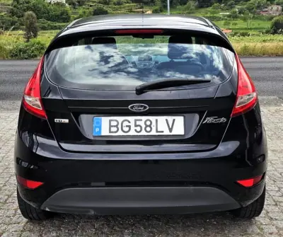 Ford Fiesta 2009 - 7500 EUR, 92000 km - AUTO.MOTO.pt - 92000km - foto 13 de 18