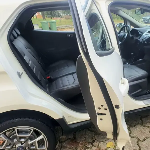 Ford EcoSport 2014 - 10900 EUR, 137000 km - AUTO.MOTO.pt - 137000km - foto 17 de 20