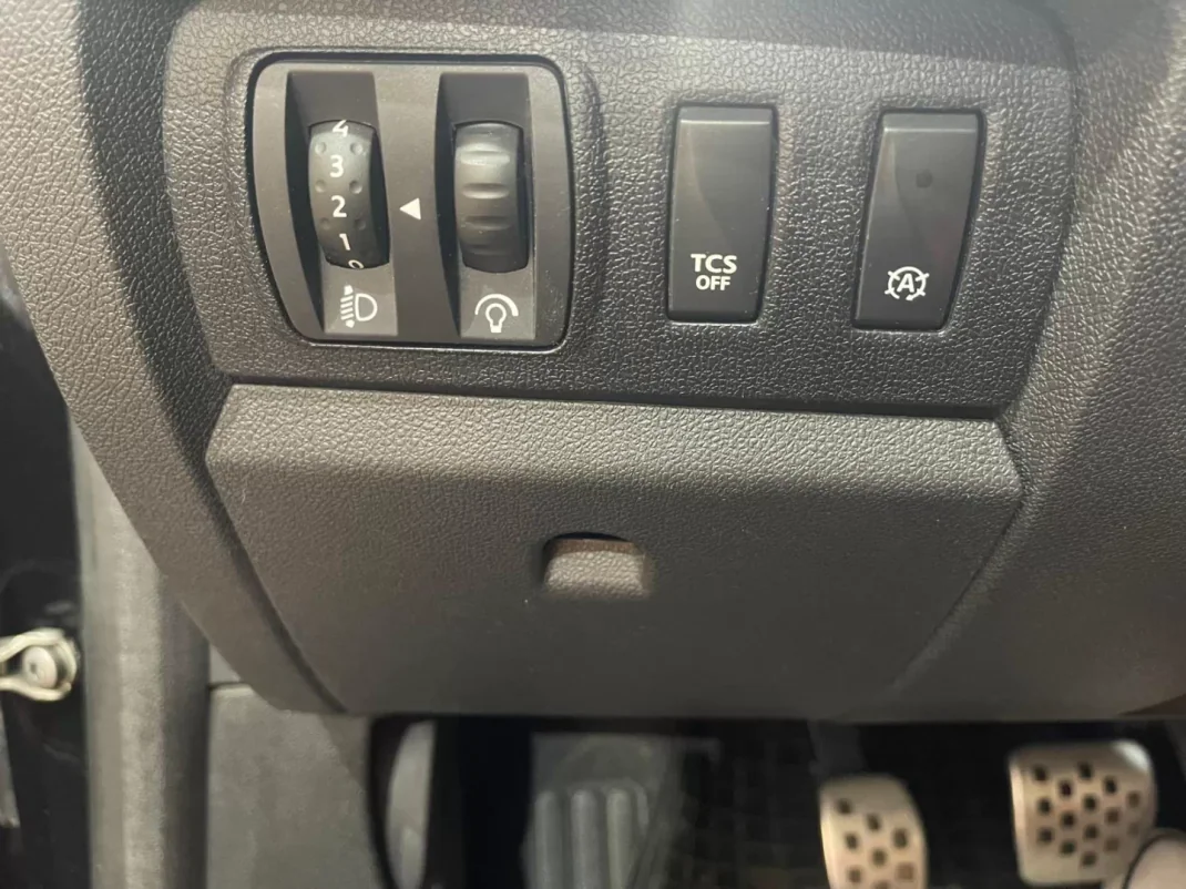 Renault Mégane Sport Tourer 2014 - 9999 EUR, 163000 km - AUTO.MOTO.pt - 163000km - foto 47 de 47