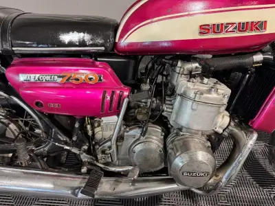 Suzuki GSX-S 1000GT+ 1972 - 12900 EUR, 30000 km - AUTO.MOTO.pt - 30000km - foto 17 de 26