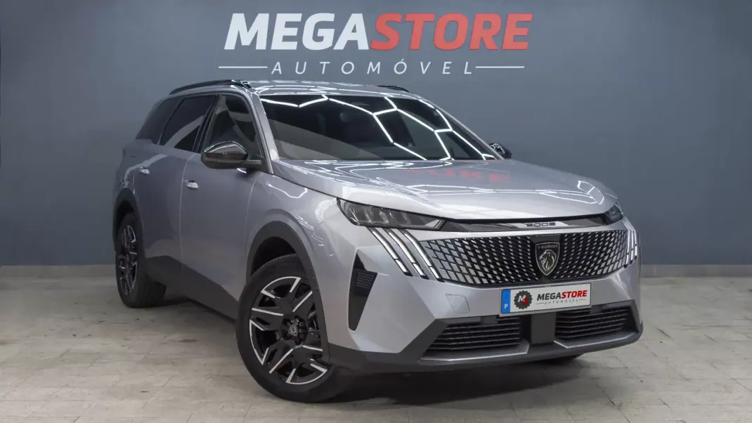 Peugeot 5008 2025 - 33750 EUR, 28000 km - AUTO.MOTO.pt - 28000km - foto 1 de 39