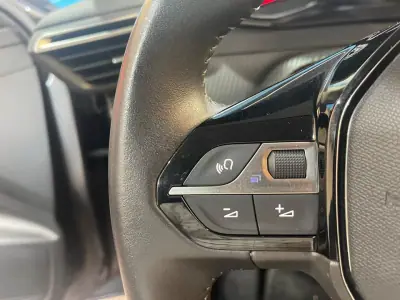 Peugeot 208 2023 - 14900 EUR, 44000 km - AUTO.MOTO.pt - 44000km - foto 41 de 47