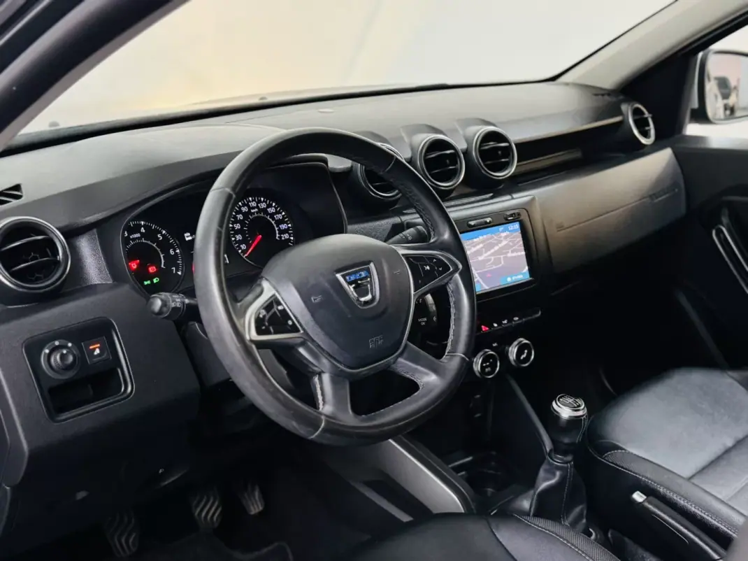 Dacia Duster 2020 - 15750 EUR, 128000 km - AUTO.MOTO.pt - 128000km - foto 25 de 60