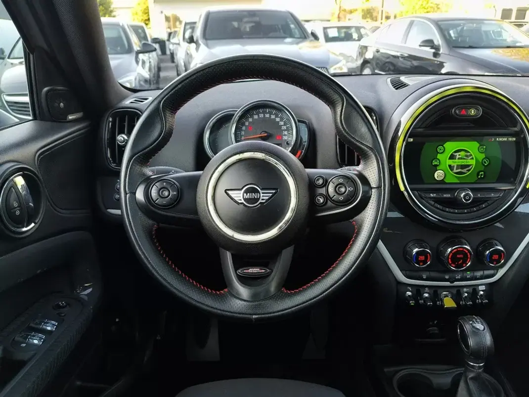 MINI Countryman 2018 - 18250 EUR, 148200 km - AUTO.MOTO.pt - 148200km - foto 17 de 31