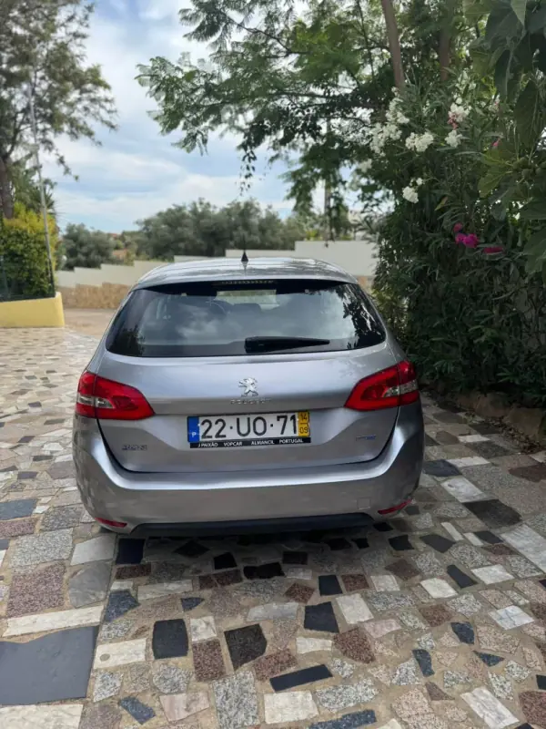 Peugeot 308 SW 2014 - 11500 EUR, 199339 km - AUTO.MOTO.pt - 199339km - foto 5 de 10