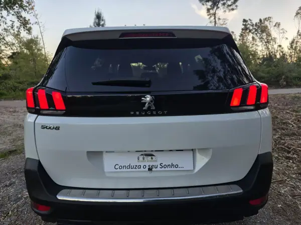 Peugeot 5008 2018 - 17750 EUR, 125000 km - AUTO.MOTO.pt - 125000km - foto 17 de 36