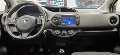 Toyota Yaris 2020 - 12990 EUR, 61278 km - AUTO.MOTO.pt - 61278km - foto 25 de 39