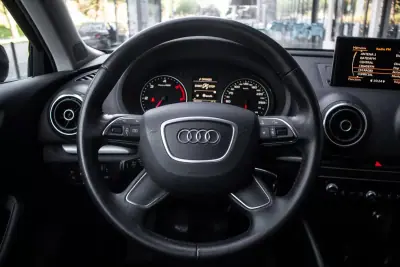 Audi A3 2013 - 12990 EUR, 250675 km - AUTO.MOTO.pt - 250675km - foto 12 de 38