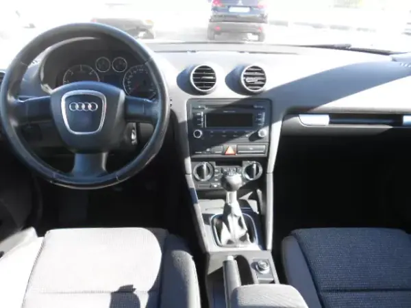 Audi A3 Sportback 2007 - 8900 EUR, 280183 km - AUTO.MOTO.pt - 280183km - foto 9 de 12