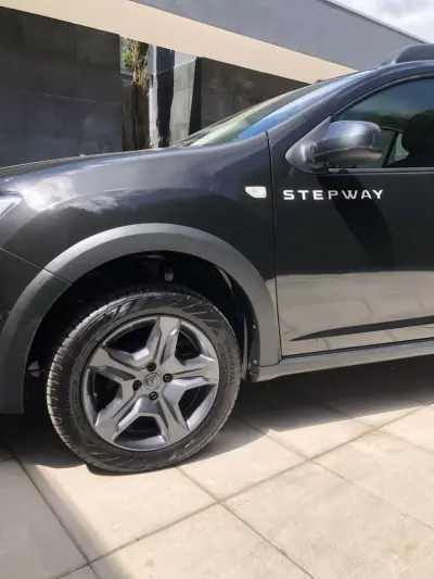 Dacia Sandero 2018 - 9900 EUR, 121000 km - AUTO.MOTO.pt - 121000km - foto 9 de 30