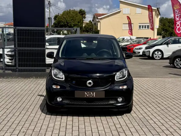 Smart ForFour 2019 - 12990 EUR, 12000 km - 12000km - foto 3 de 17