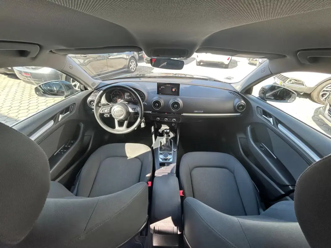 Audi A3 Sportback 2019 - 17950 EUR, 179954 km - 179954km - foto 17 de 22