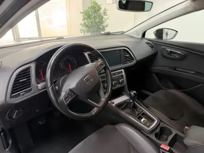 SEAT Leon ST 2017 - 10990 EUR, 147000 km - AUTO.MOTO.pt - 147000km - foto 9 de 22