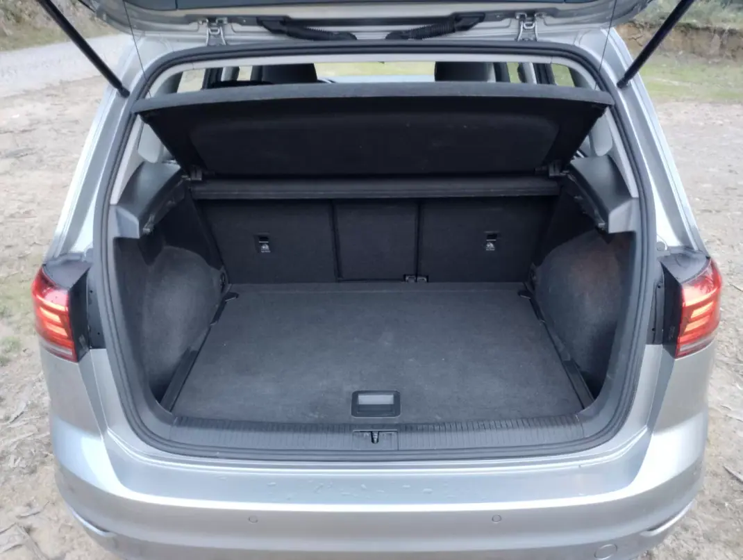 Volkswagen Golf 2019 - 14750 EUR, 150000 km - AUTO.MOTO.pt - 150000km - foto 14 de 30