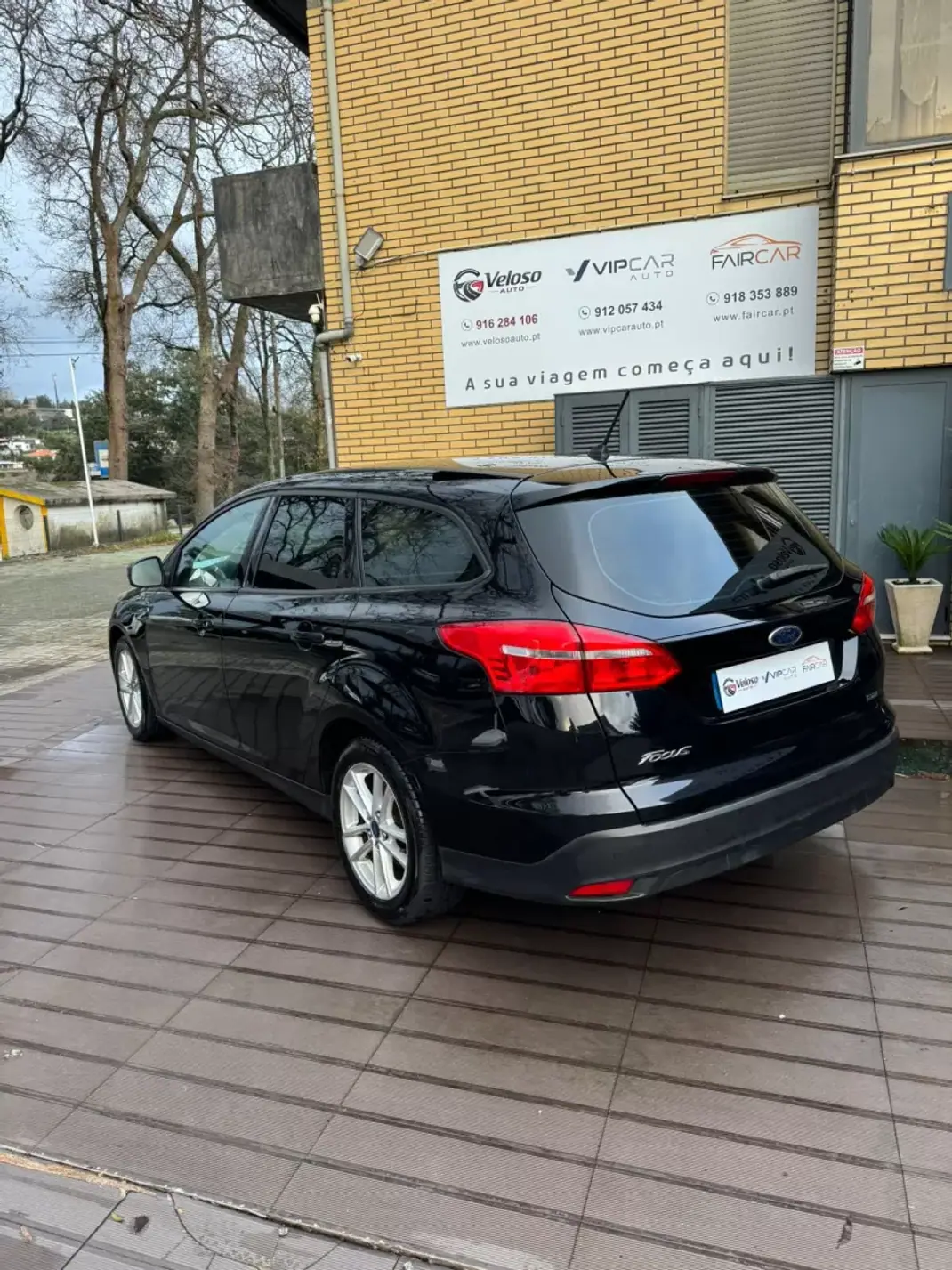 Ford Focus SW 2017 - 9980 EUR, 125000 km - AUTO.MOTO.pt - 125000km - foto 6 de 15