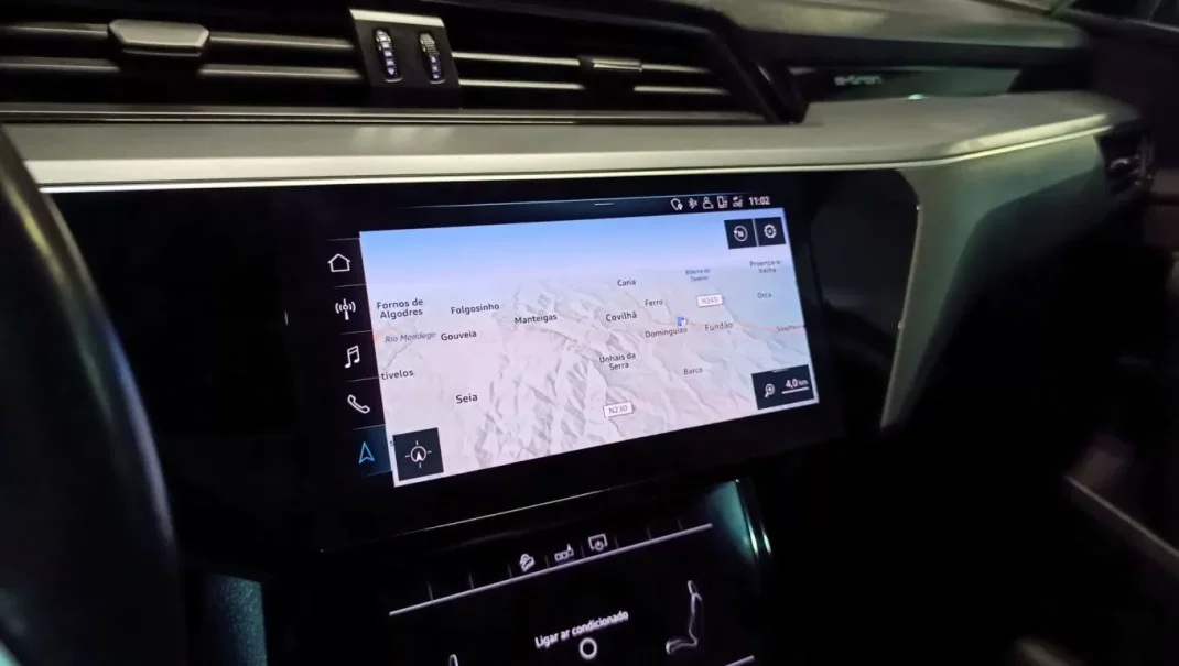 Audi e-tron 2019 - 42900 EUR, 78950 km - AUTO.MOTO.pt - 78950km - foto 37 de 58