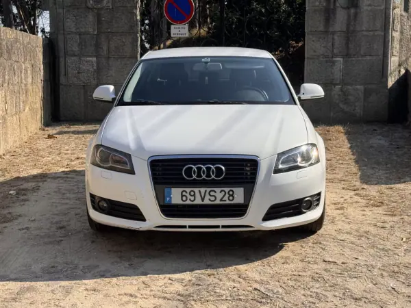Audi A3 2010 - 7000 EUR, 243200 km - AUTO.MOTO.pt - 243200km - foto 2 de 12
