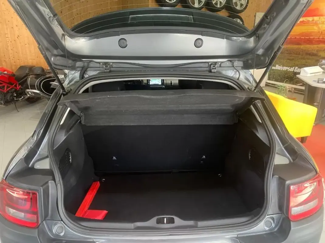 Citroën C4 Cactus 2014 - 11900 EUR, 169000 km - AUTO.MOTO.pt - 169000km - foto 5 de 16