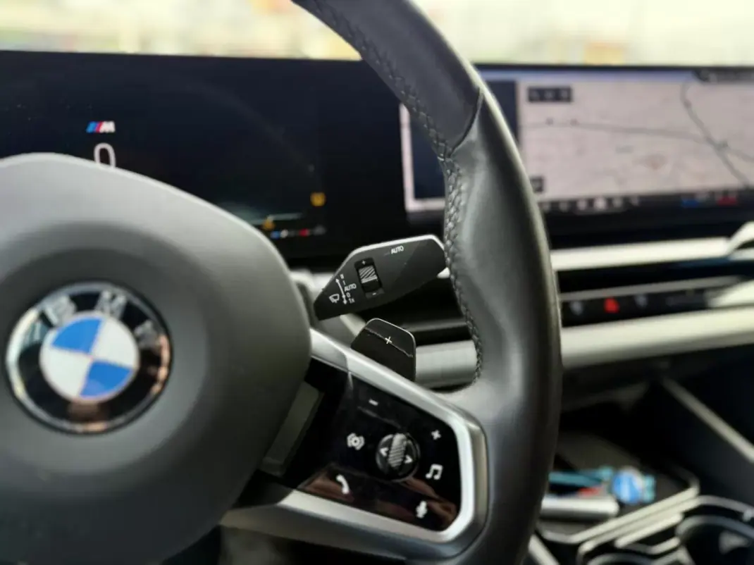 BMW 520 2024 - 52450 EUR, 45000 km - AUTO.MOTO.pt - 45000km - foto 21 de 27