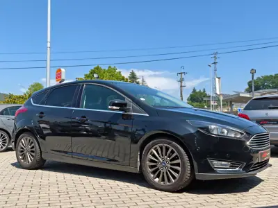 Ford Focus 2018 - 11500 EUR, 95000 km - AUTO.MOTO.pt - 95000km - foto 6 de 23